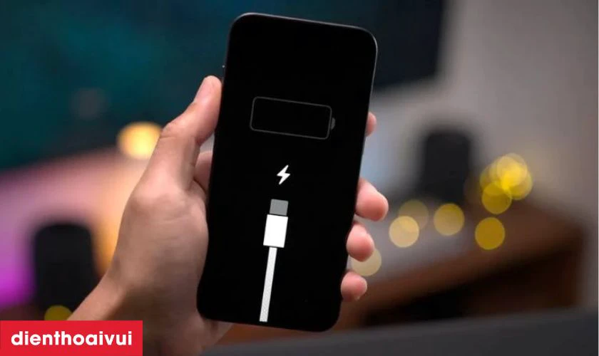 Sửa main IC USB sạc điện thoại có ảnh hưởng gì không?