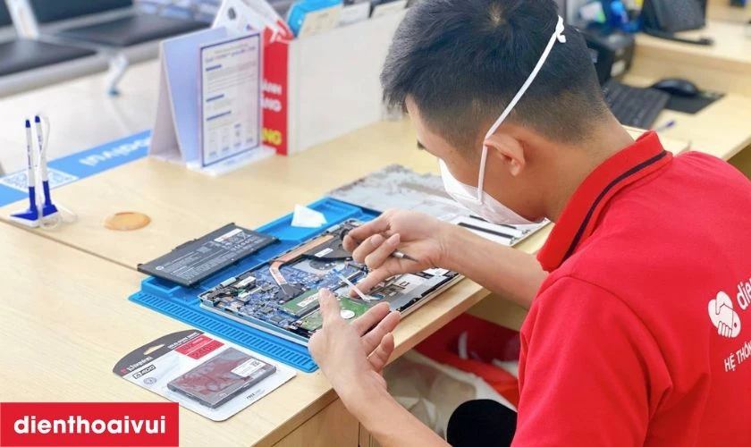 Kỹ thuật vi&ecirc;n kiểm tra chức năng m&aacute;y v&agrave; lắp r&aacute;p ho&agrave;n thiện