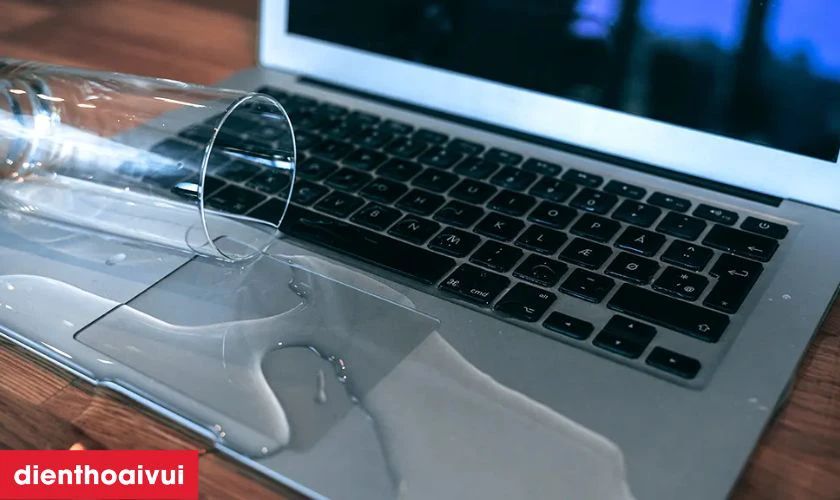 Nguy&ecirc;n nh&acirc;n g&acirc;y hỏng main MacBook Pro A1425 2013