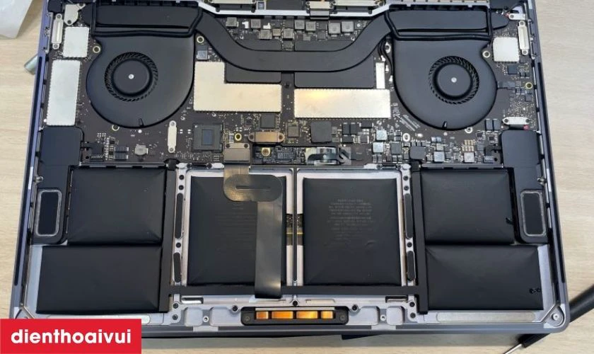 C&oacute; n&ecirc;n thay main MacBook kh&ocirc;ng?