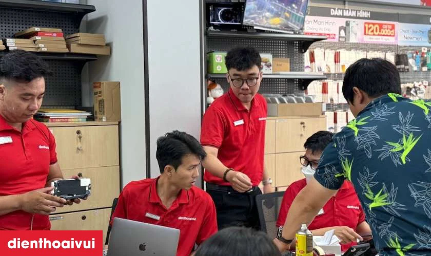 C&oacute; n&ecirc;n NFC iPhone 15 Plus kh&ocirc;ng?