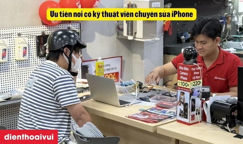 Sửa sọc m&agrave;n h&igrave;nh iPhone 14 Pro Max ở đ&acirc;u tốt tại TP.HCM, H&agrave; Nội?
