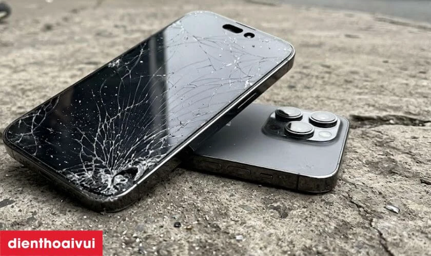 Nguy&ecirc;n nh&acirc;n iPhone 15 Pro bị sọc m&agrave;n h&igrave;nh