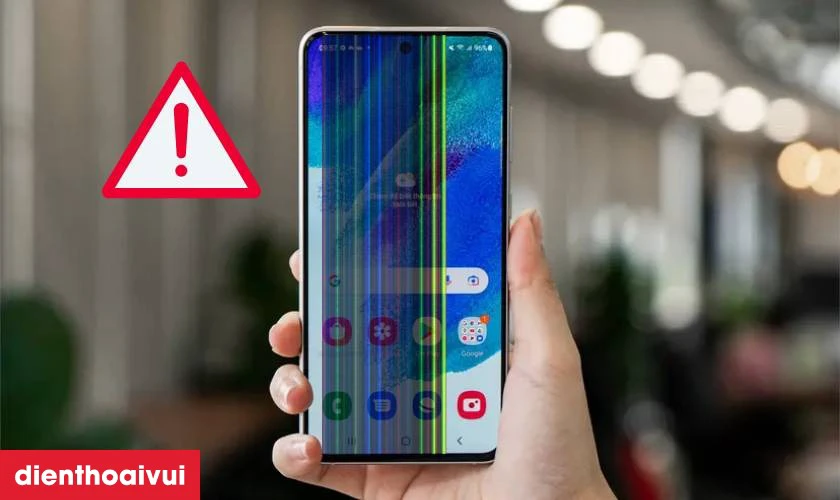 Khi n&agrave;o n&ecirc;n sửa sọc m&agrave;n h&igrave;nh Samsung S21 FE