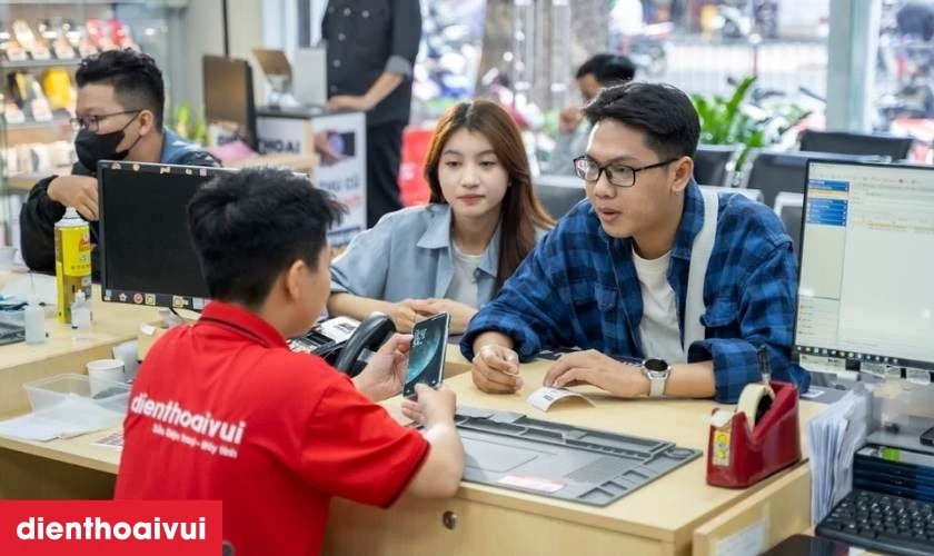 V&igrave; sao chọn sửa s&oacute;ng iPhone 11 Pro Max tại Điện Thoại Vui