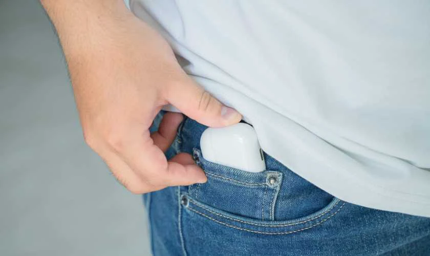 Tai nghe airpods pro bị rè do không dùng đúng cách