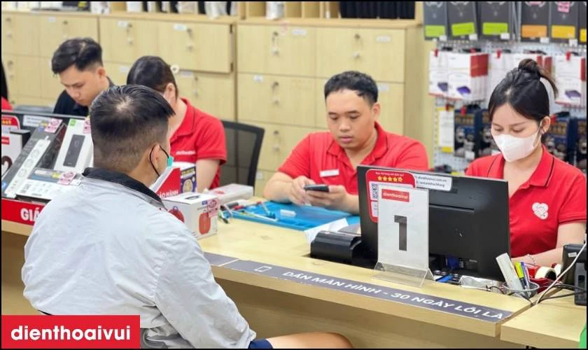 Mua tai nghe AKG gi&aacute; rẻ, nhiều ưu đ&atilde;i tại Điện Thoại Vui