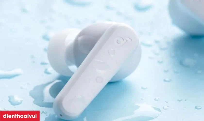 Tai nghe Bluetooth Anker R50i c&oacute; khả năng kh&aacute;ng nước IPX 5