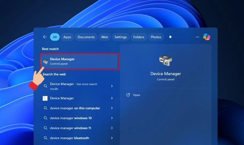Tr&ecirc;n thanh Taskbar, nhấp v&agrave;o biểu tượng t&igrave;m kiếm, nhập Device Manager