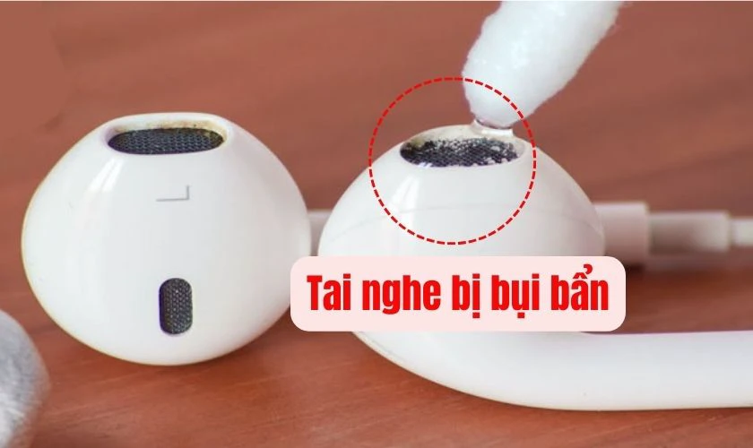 Tai nghe bị r&egrave; khi cắm v&agrave;o điện thoại