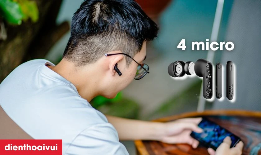 T&iacute;ch hợp 4 micro chất lượng cao cho cuộc tr&ograve; chuyện th&ecirc;m trọn vẹn