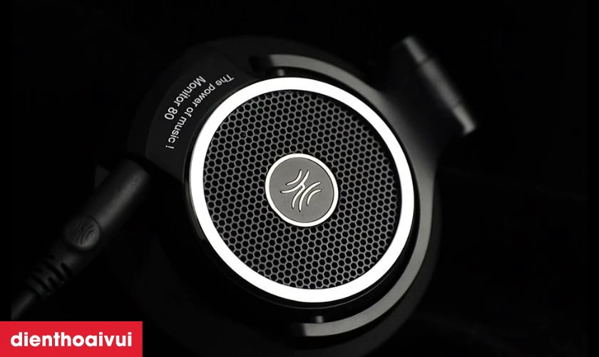 Chất lượng &acirc;m thanh vượt trội nhờ m&agrave;ng loa rộng 40mm