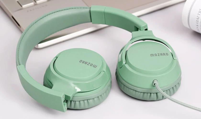 C&oacute; n&ecirc;n mua tai nghe chụp tai c&oacute; mic kh&ocirc;ng?