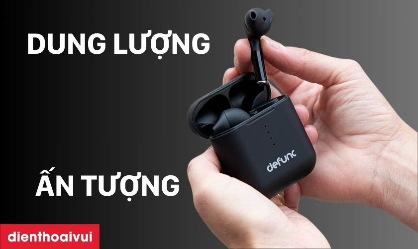 Dung lượng pin sử dụng li&ecirc;n tục trong 4 giờ 