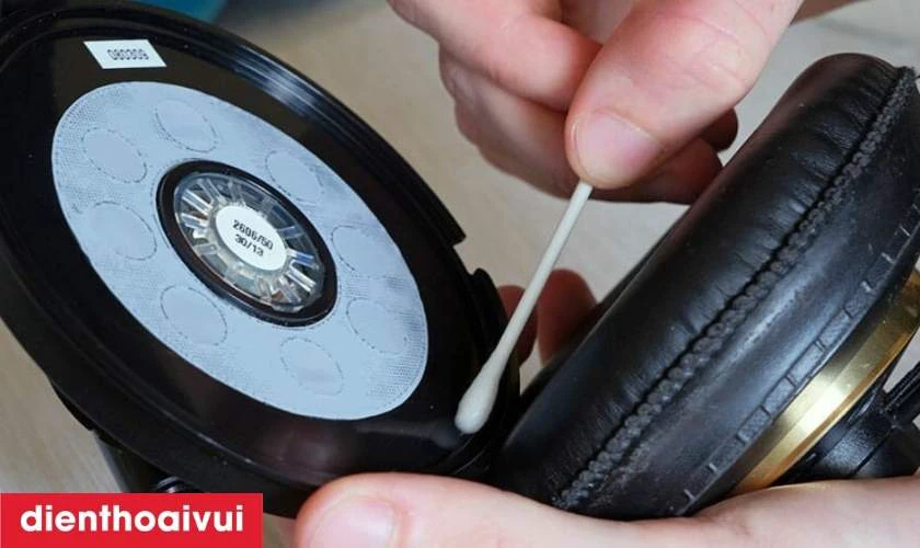 C&aacute;ch sử dụng v&agrave; bảo quản tai nghe&nbsp;
