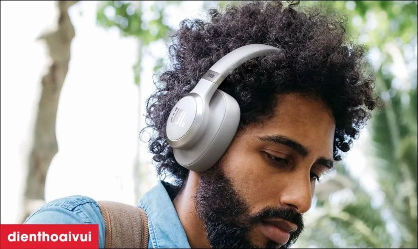 Tai nghe JBL có tính năng noise-canceling không?