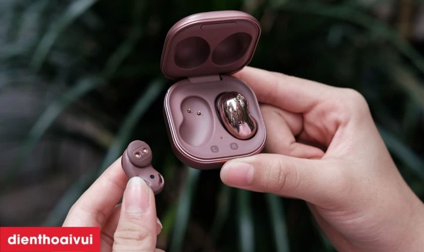 Tai nghe kh&ocirc;ng d&acirc;y Samsung Galaxy Buds Live