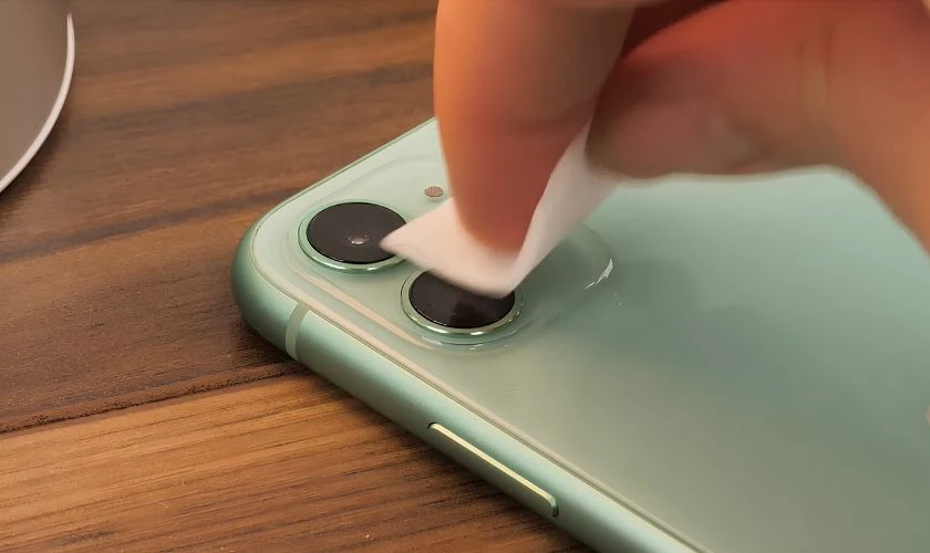 Cách hạn chế camera sau iPhone bị nhiễu khi chụp ảnh