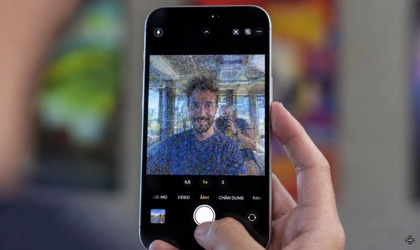 Dấu hiệu nhận biết camera sau iPhone bị nhiễu