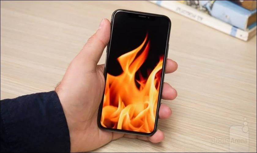 Dấu hiệu nhận biết tại sao điện thoại iPhone bị n&oacute;ng m&aacute;y