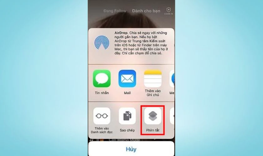 Nhấn chọn mục Ph&iacute;m tắt v&agrave; chờ đợi video được tải về