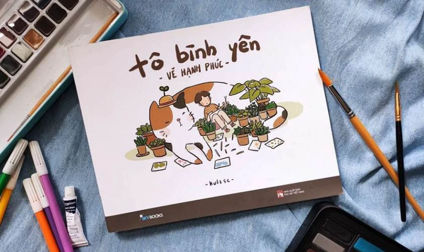 Vở t&ocirc; m&agrave;u hoặc s&aacute;ch vẽ