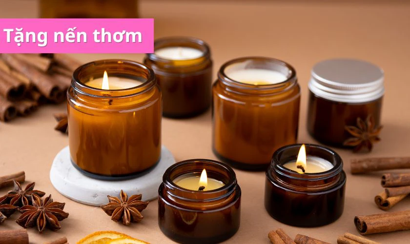 Tặng bạn gái mới quen nến thơm