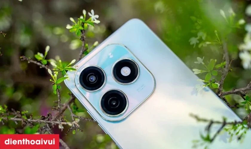 N&acirc;ng tầm nhiếp ảnh với cụm camera 50MP