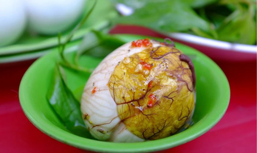 Kiêng ăn hột vịt lộn đầu năm