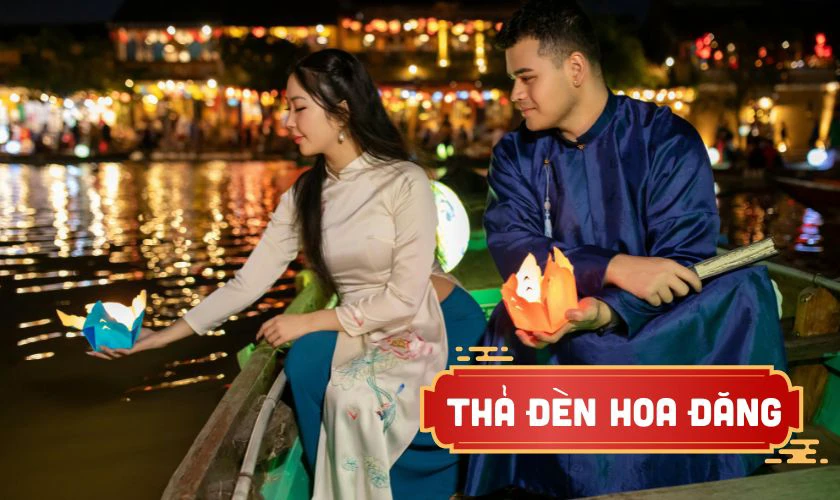 Làm việc thiện, thả đèn hoa đăng để cầu phúc lành