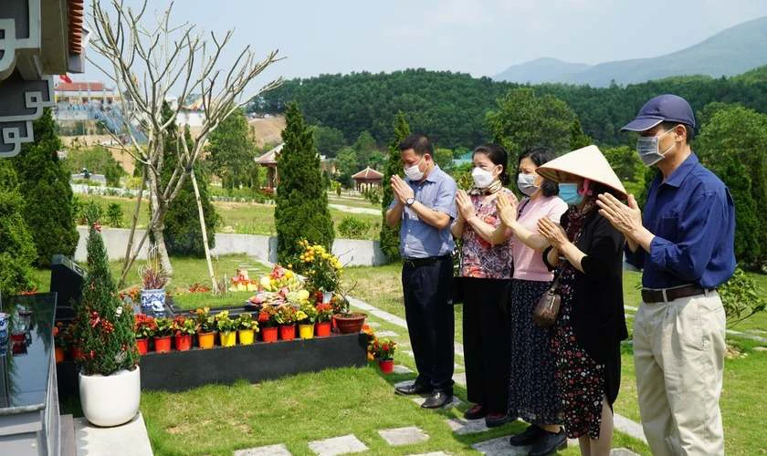 Cúng Tết Thanh Minh 2026 Bính Ngọ giờ nào tốt?