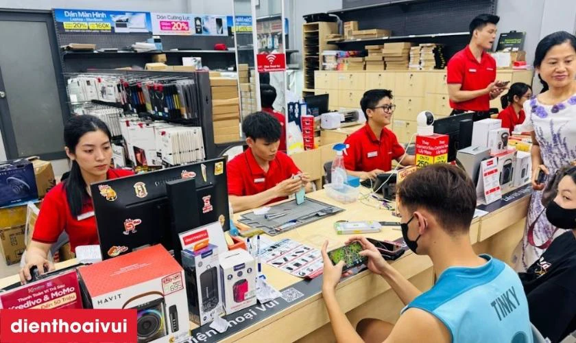 Quy tr&igrave;nh thay thế nhanh ch&oacute;ng, kh&aacute;ch h&agrave;ng c&oacute; thể quan s&aacute;t trực tiếp qua camera