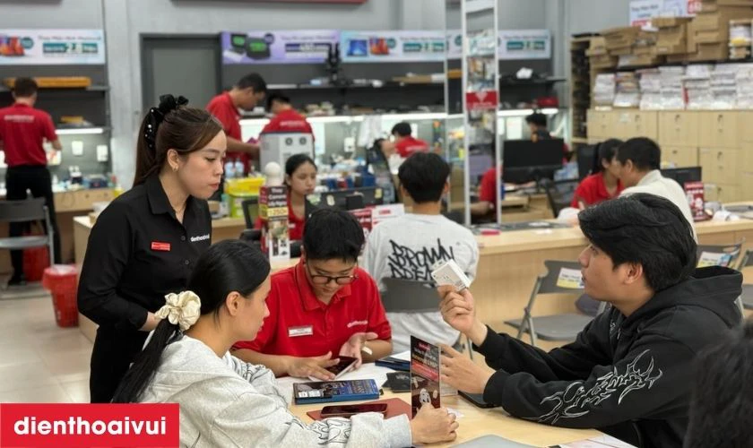 Quy tr&igrave;nh thay anten bluetooth NFC iPhone 16 Pro tại Điện Thoại Vui
