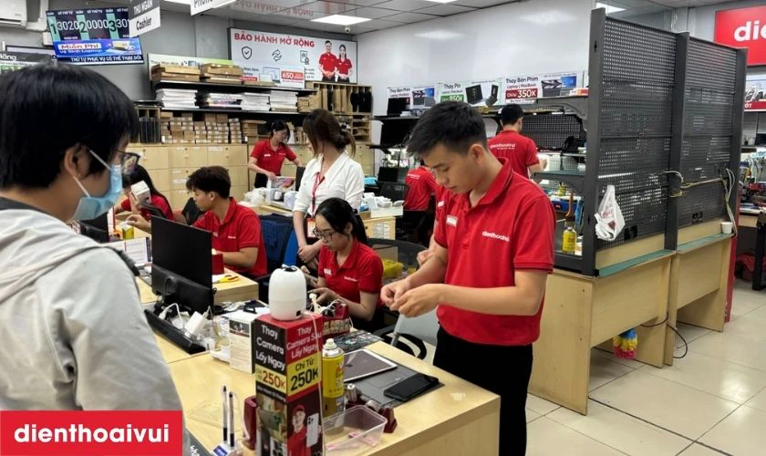Địa chỉ thay anten bluetooth NFC iPhone 16 Pro uy t&iacute;n tại TPHCM & H&agrave; Nội