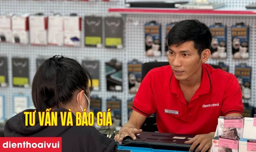 Kỹ thuật vi&ecirc;n tư vấn phương &aacute;n cho kh&aacute;ch h&agrave;ng, k&egrave;m theo b&aacute;o gi&aacute; chi tiết v&agrave; minh bạch