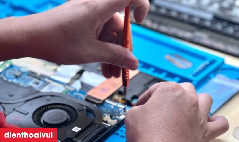 Quy tr&igrave;nh thay b&agrave;n ph&iacute;m laptop HP Pavilion DV4 nhanh ch&oacute;ng