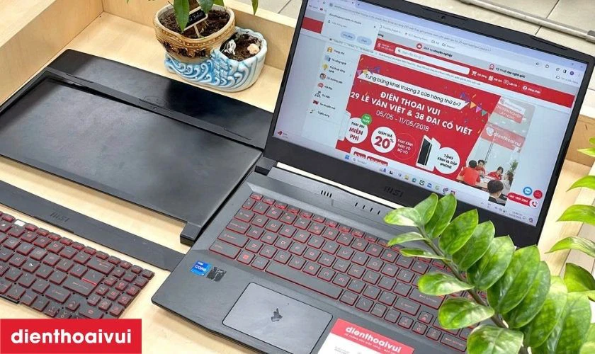 Quy tr&igrave;nh thay b&agrave;n ph&iacute;m laptop MSI Creator M16 A12UC Điện Thoại Vui TPHCM, H&agrave; Nội