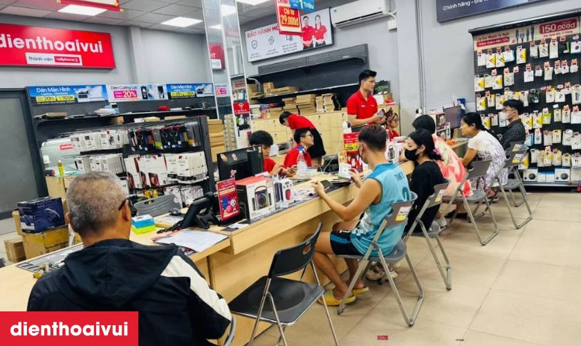 Quy tr&igrave;nh thay camera sau Asus Rog Phone 6 chuy&ecirc;n nghiệp tại Điện Thoại Vui