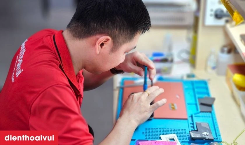 Quy trình minh bạch, Điện Thoại Vui giúp khách hàng yên tâm khi thay camera