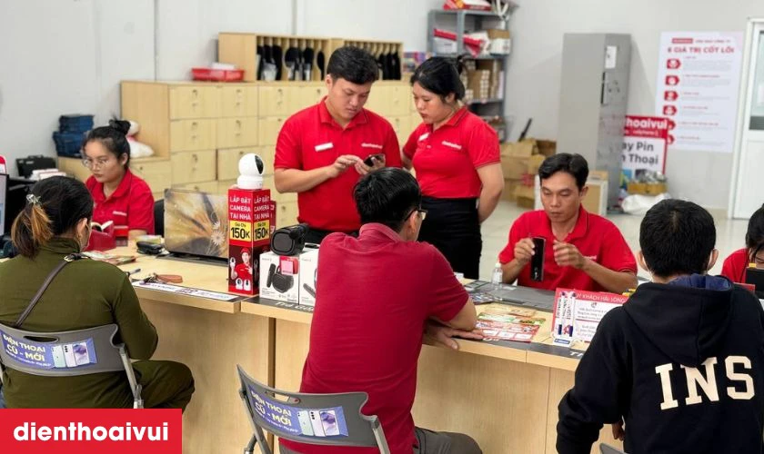 Địa chỉ thay camera sau gi&aacute; tốt