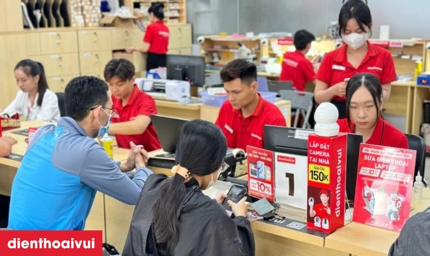Quy tr&igrave;nh thay camera sau iPad Pro 9.7 inch 2016 lấy liền tại Điện Thoại Vui