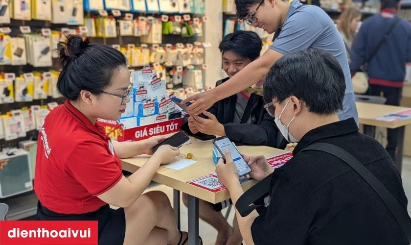 Cửa hàng thay camera sau iPhone 12 chính hãng GENA ở đâu uy tín, lấy liền lại TPHCM và Hà Nội