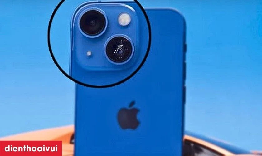 Dấu hiệu nhận biết t&igrave;nh trạng hư hỏng camera điện thoại iPhone 13