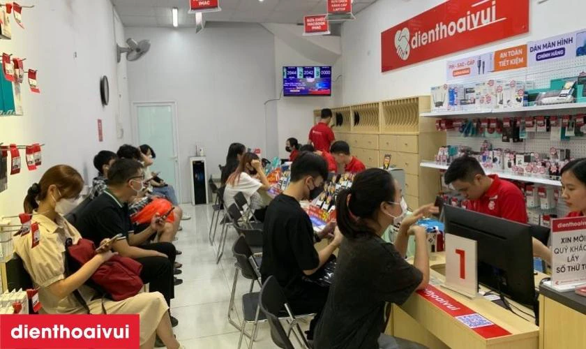 Tiếp nhận iPhone 13 bị lỗi, hư hỏng camera sau