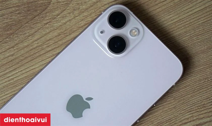 Đ&aacute;nh gi&aacute; về camera sau điện thoại sau iPhone 13