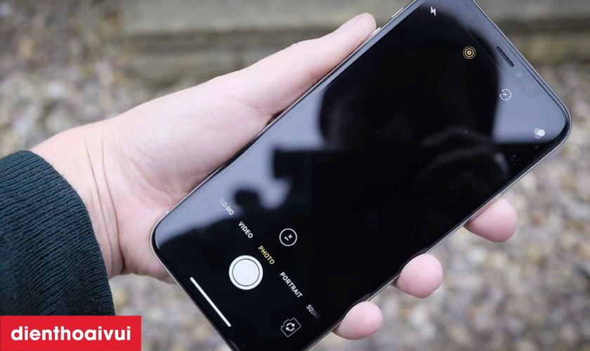 Dấu hiệu nhận biết t&igrave;nh trạng hư hỏng camera sau iPhone 13 Pro Max