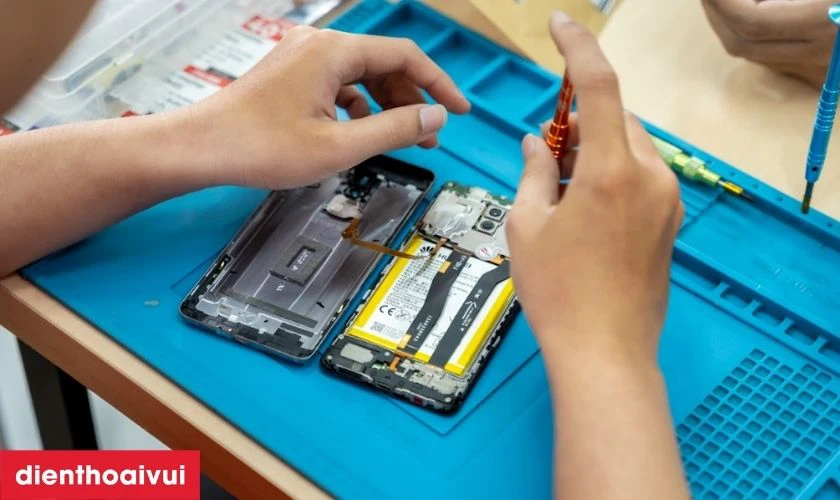 Cửa h&agrave;ng thay camera sau iPhone 14 Pro ch&iacute;nh h&atilde;ng GENA ở đ&acirc;u uy t&iacute;n, lấy liền lại TPHCM v&agrave; H&agrave; Nội