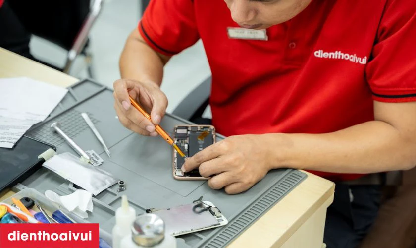Địa chỉ thay linh kiện chất lượng, lấy liền tại Điện Thoại Vui