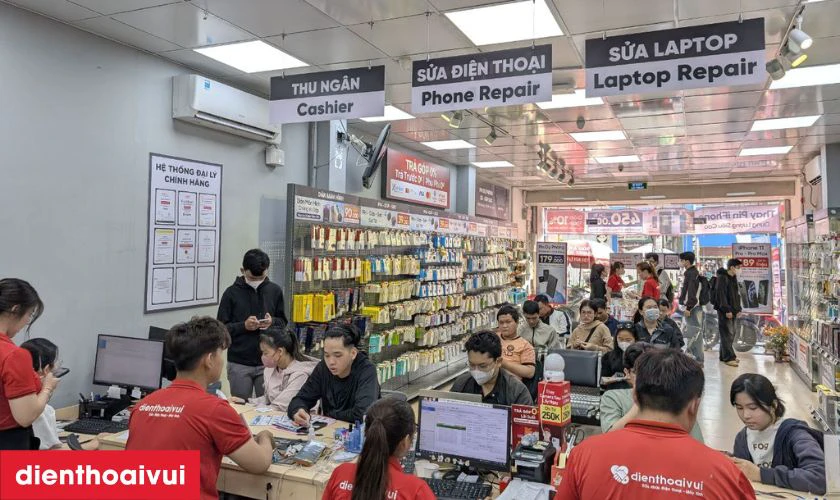 Dịch vụ thay camera sau iPhone 16 Plus ch&iacute;nh h&atilde;ng GENA lấy liền tại Điện Thoại Vui
