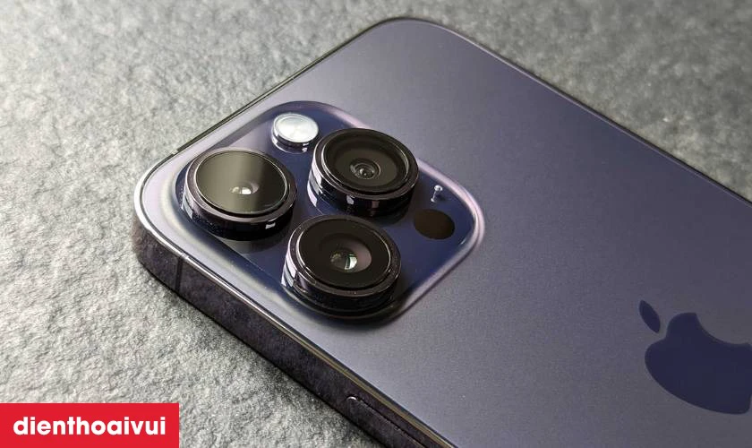 Đ&aacute;nh gi&aacute; camera sau điện thoại iPhone 16 Pro Max